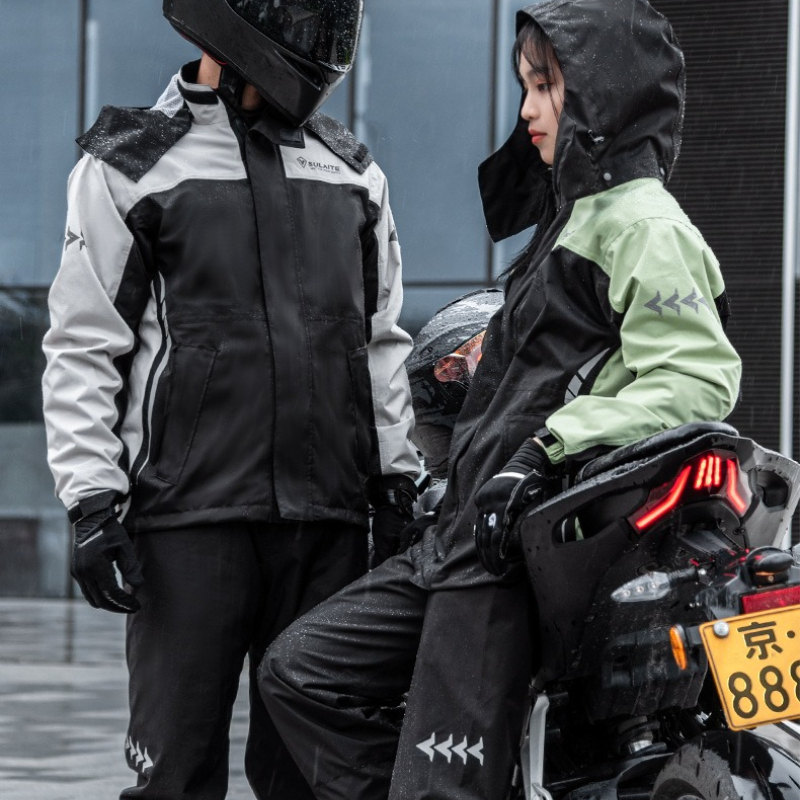 Completo Impermeabile per Moto - Cycling Commute Pants recensione e prezzo
