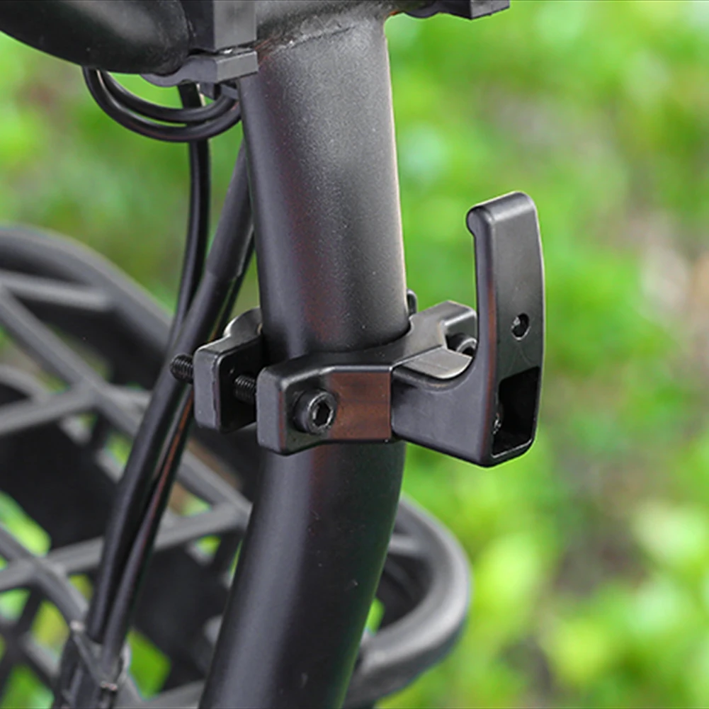 Ganci per Accessori Casco Moto - Cycling Commuter Bag recensione e prezzo